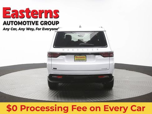 Used 2024 Jeep Wagoneer L Series II RWD image 40