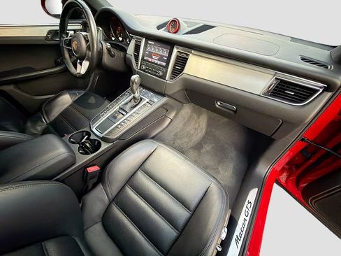 Used 2017 Porsche Macan GTS w/ Premium Package Plus image 13