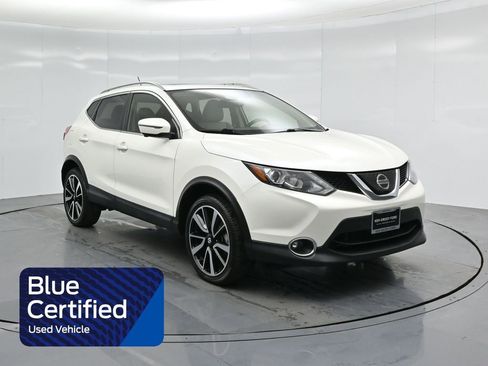 Used 2019 Nissan Rogue Sport SL w/ Premium Package image 1