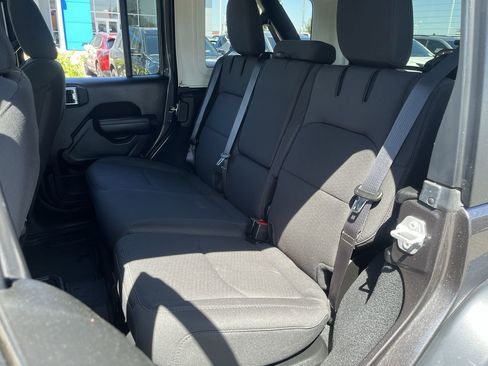 Used 2023 Jeep Wrangler Unlimited w/ Cold Weather Group AWD/4WD image 21