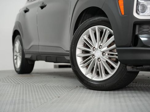 Used 2018 Hyundai Kona SEL image 17