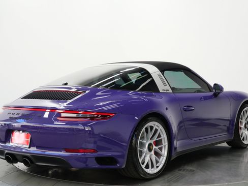Used 2018 Porsche 911 Targa 4 GTS AWD/4WD image 9