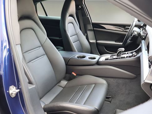 Used 2020 Porsche Panamera 4 AWD/4WD image 18