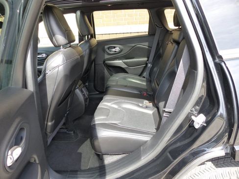 Used 2020 Jeep Cherokee High Altitude AWD/4WD image 39