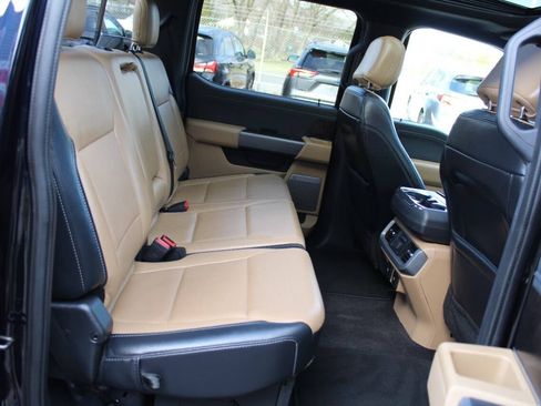 Used 2021 Ford F150 Lariat w/ Equipment Group 502A High image 17