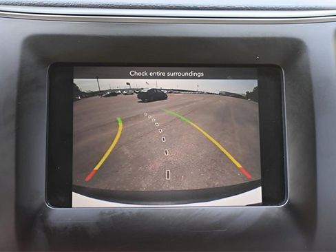 Used 2019 Jeep Cherokee Latitude w/ Popular Appearance Group image 22