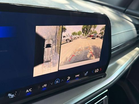 New 2026 Chevrolet Traverse LT w/ Midnight/Sport Edition FWD image 24