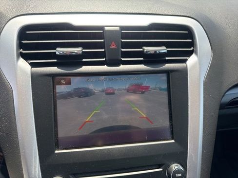 Used 2014 Ford Fusion SE FWD image 21