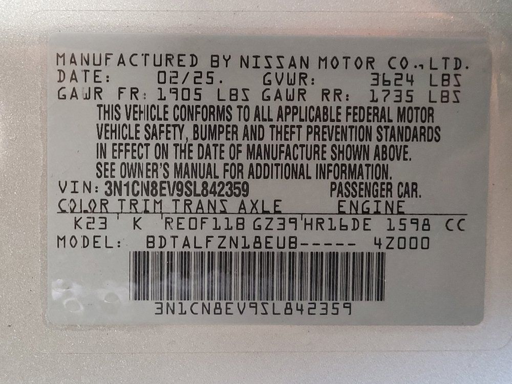 Used 2025 Nissan Versa SV FWD image 33