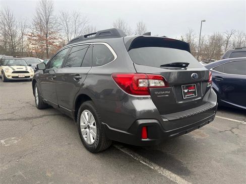 Used 2019 Subaru Outback 2.5i Premium image 14