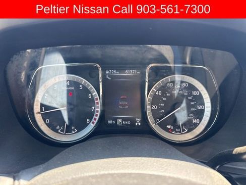 Used 2017 Nissan Titan SL AWD/4WD image 16