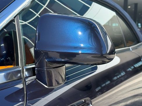 Used 2018 Rolls-Royce Dawn image 24