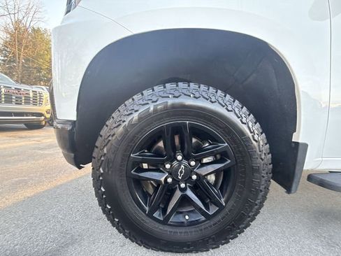 Used 2021 Chevrolet Silverado 1500 LT Trail Boss w/ Convenience Package II image 10