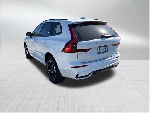 New 2026 Volvo XC60 T8 Plus w/ Protection Package Premier image 7