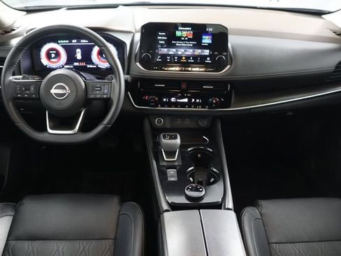 Used 2022 Nissan Rogue Platinum w/ Head-Up Display Package image 2