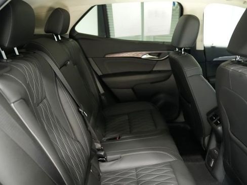 Used 2021 Buick Envision Avenir w/ Technology Package II image 19