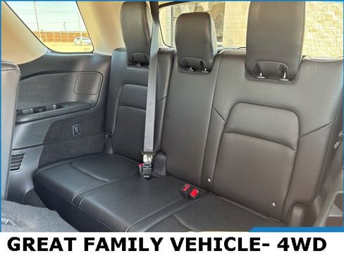 Used 2025 Nissan Pathfinder SL image 14