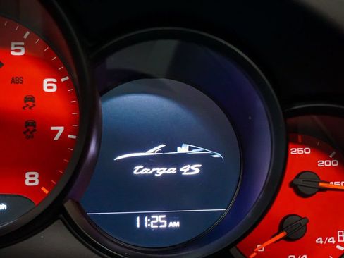 Used 2019 Porsche 911 Targa 4S image 76