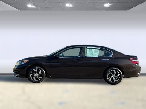 Used 2017 Honda Accord LX image 2