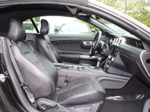 Used 2020 Ford Mustang Premium RWD image 33