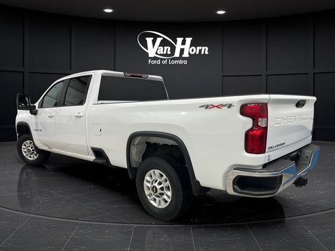 Used 2024 Chevrolet Silverado 2500 LT AWD/4WD image 5
