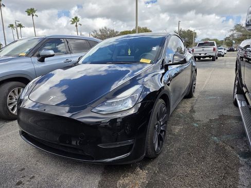 Used 2022 Tesla Model Y Performance image 2