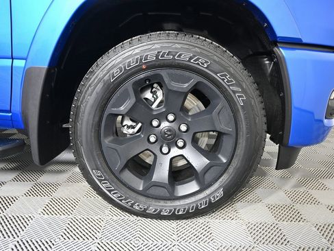 New 2026 RAM 1500 4x4 Crew Cab image 12