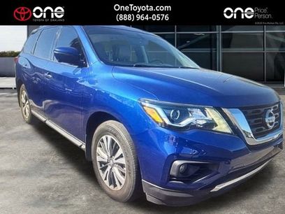 Used 2018 Nissan Pathfinder SL