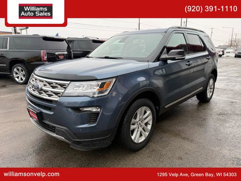 Used 2018 Ford Explorer XLT w/ Equipment Group 202A image 7