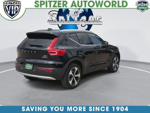 Used 2025 Volvo XC40 B5 Plus AWD/4WD image 9