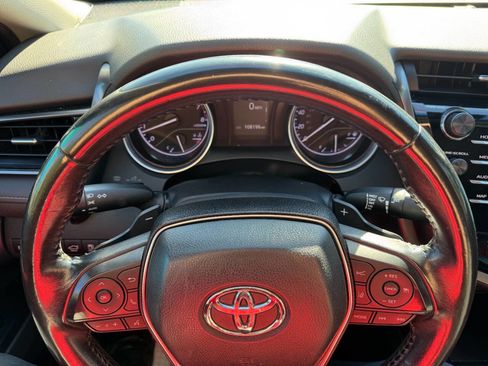 Used 2020 Toyota Camry SE image 21