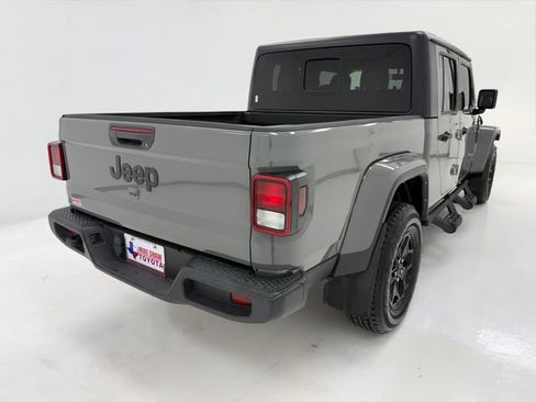 Used 2021 Jeep Gladiator Sport AWD/4WD image 40