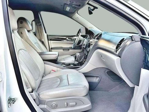 Used 2017 Buick Enclave Leather image 13