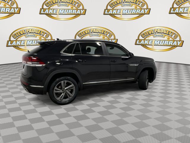 Used 2024 Volkswagen Atlas Cross Sport SEL R-Line AWD/4WD image 4
