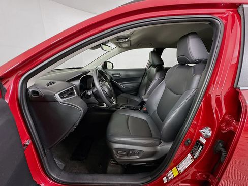 Used 2023 Toyota Corolla Cross XLE FWD image 21