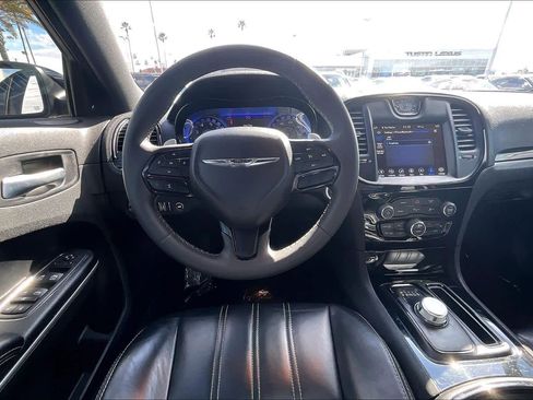 Used 2023 Chrysler 300 S image 5