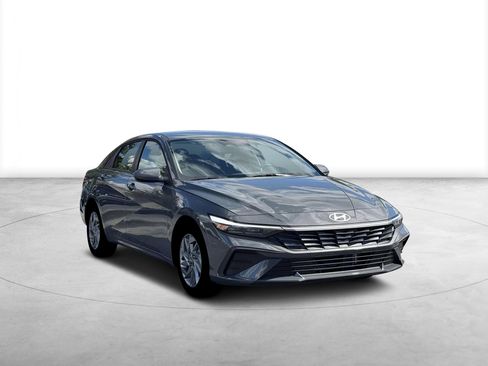 New 2026 Hyundai Elantra Blue image 11