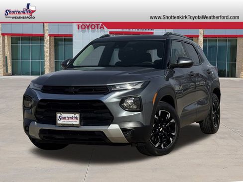 Used 2021 Chevrolet TrailBlazer LT image 1