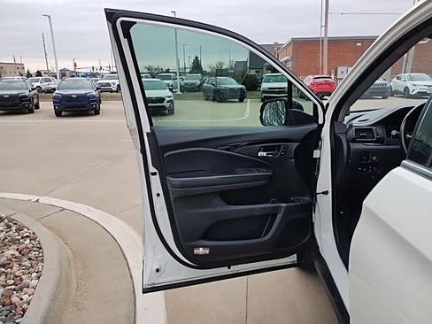 Used 2016 Honda Pilot Elite image 12