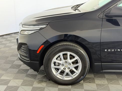 Used 2023 Chevrolet Equinox LS FWD image 11