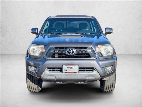 Used 2015 Toyota Tacoma PreRunner image 2