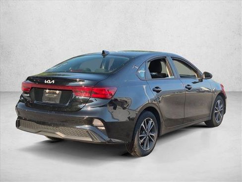 Used 2024 Kia Forte LXS FWD image 5