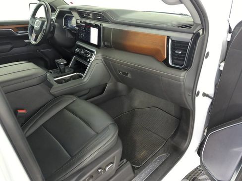 Used 2023 GMC Sierra 1500 Denali AWD/4WD image 34