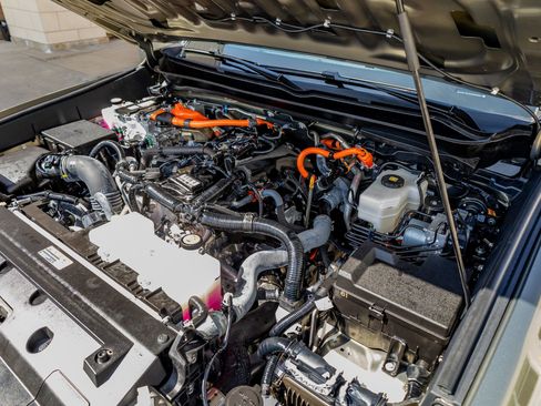 Used 2025 Toyota Tacoma TRD Off-Road w/ TRD Off Road Upgrade Package image 40