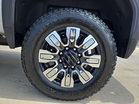 New 2026 GMC Sierra 2500 Denali w/ Denali Reserve Package image 33