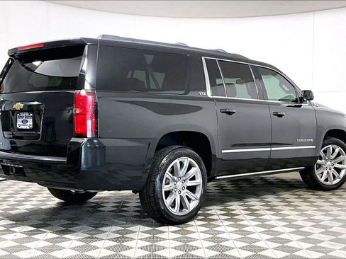 Used 2016 Chevrolet Suburban LT image 12