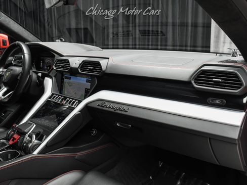 Used 2019 Lamborghini Urus image 25