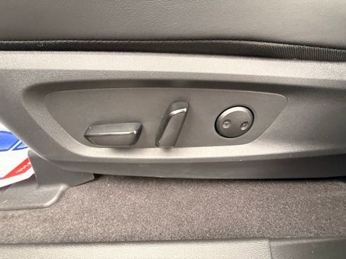 New 2026 Nissan Pathfinder SL image 13