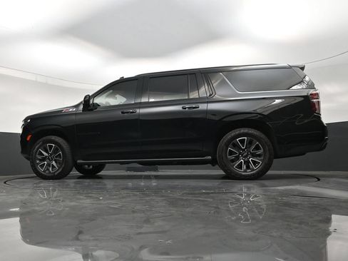 Used 2024 Chevrolet Suburban Z71 w/ Luxury Package AWD/4WD image 21