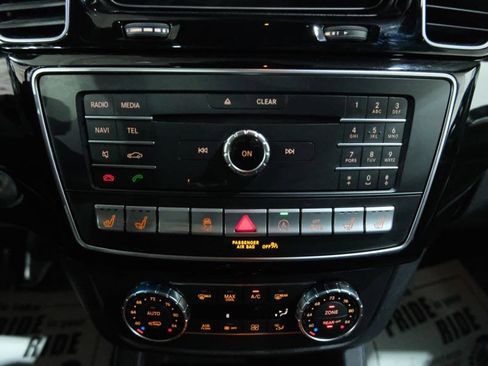 Used 2017 Mercedes-Benz GLS 550 4MATIC image 30